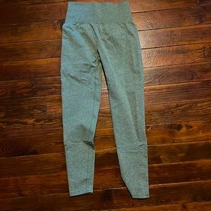 Brand new NVGTN leggings SIZE MEDIUM